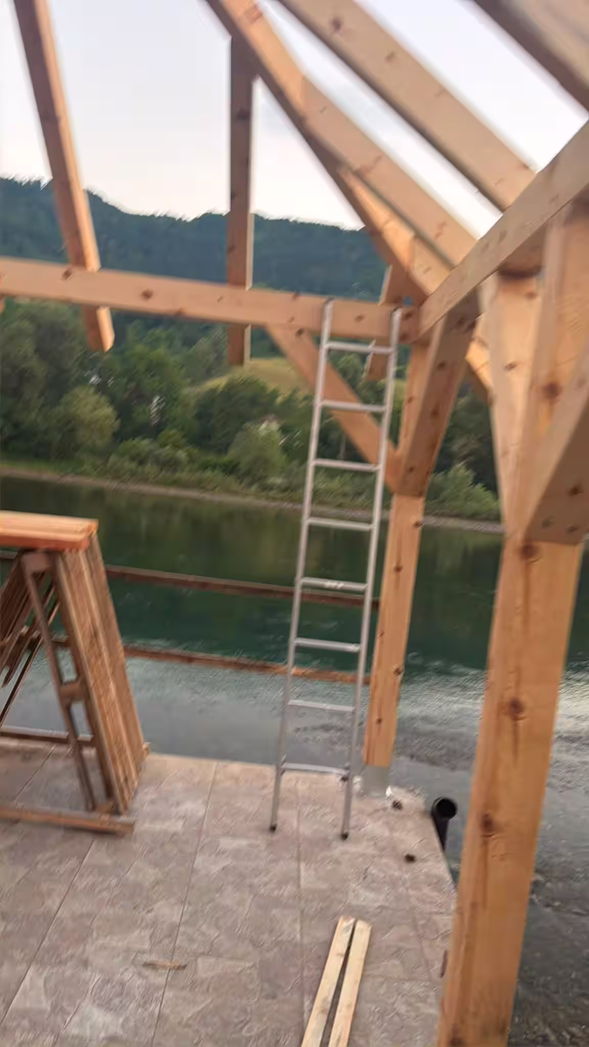 Izrada drvenog letnjikovca sa pecenjarom